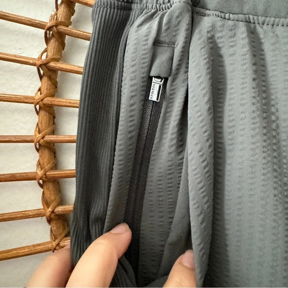 Athleta textured Brooklyn jogger green size 14 - Picture 4 of 9